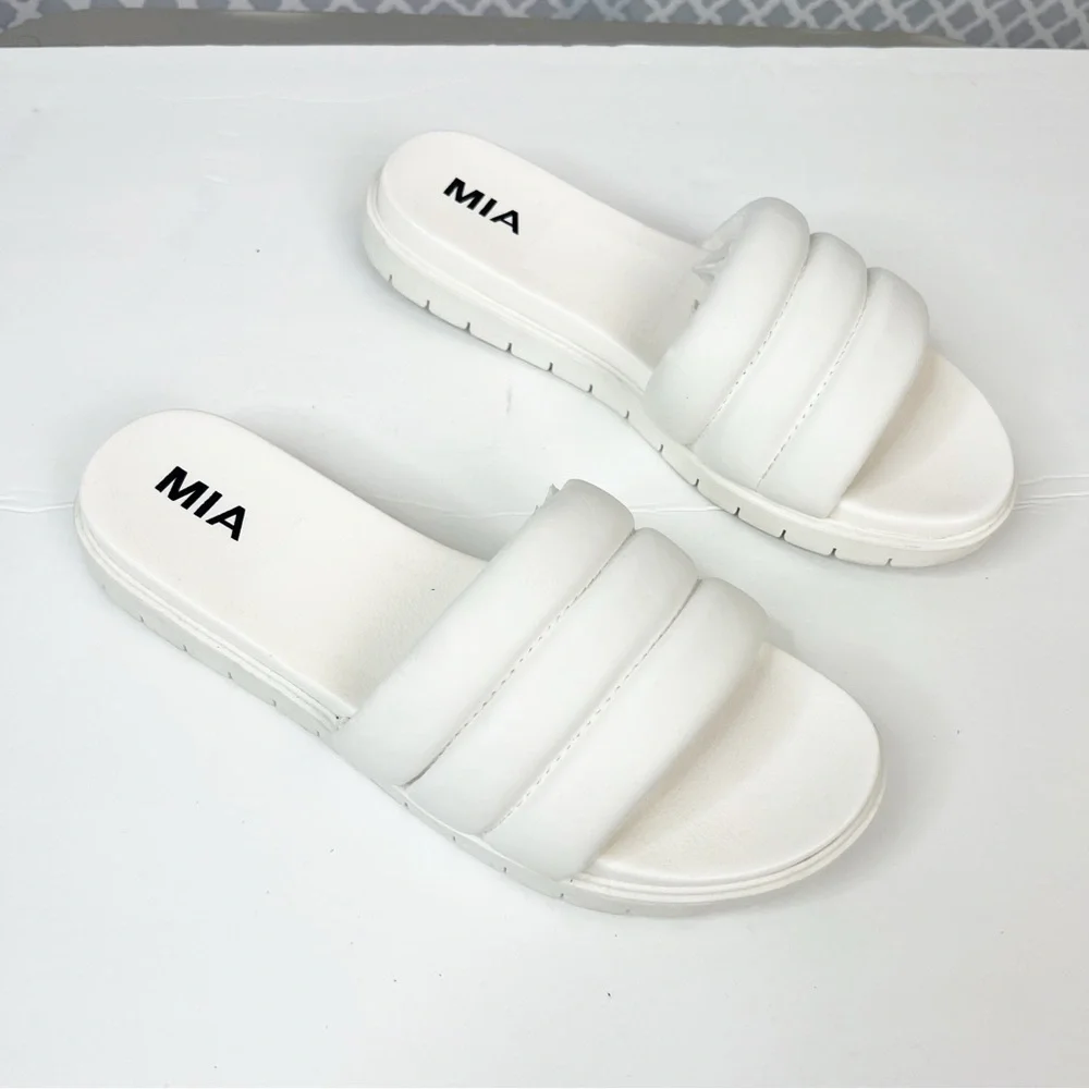 EUC MIA Cimone Quilted Slip On Platform Slide Sandal
